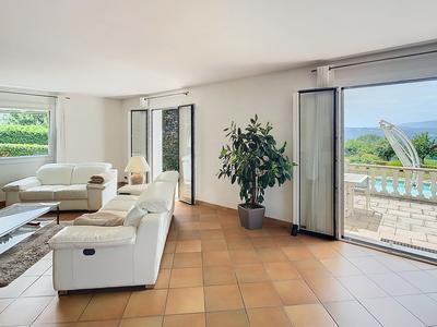 Maison - 200 m² - 6 pièces