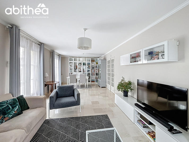 Maison - 98 m² - 6 pièces