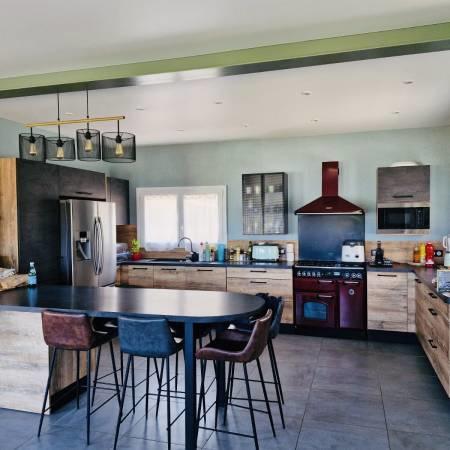 Maison - 182 m² - 8 pièces