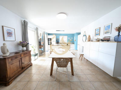 Maison traditionnelle - 187 m² - 7 pièces