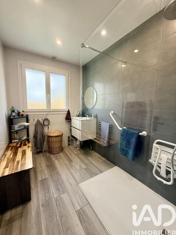 Maison - 93 m² - 4 pièces