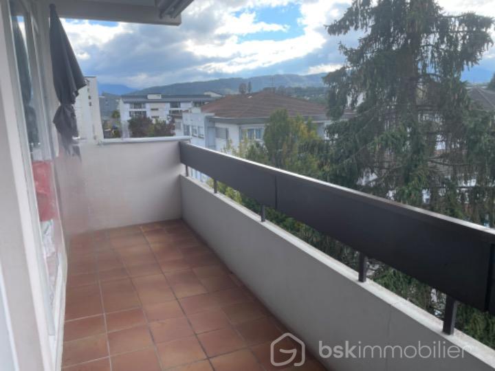 Appartement - 77 m² - 4 pièces