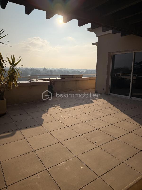 Penthouse - 160 m² - 4 pièces