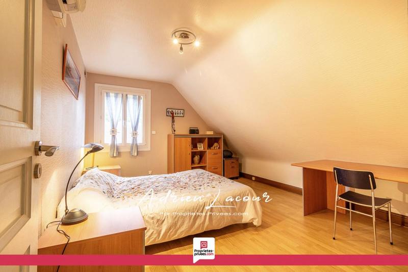 Maison - 188 m² - 10 pièces