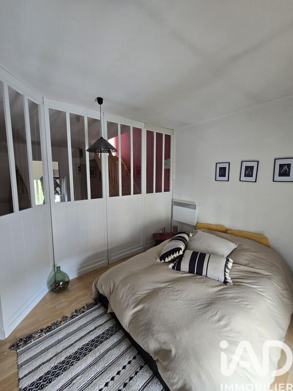 Maison - 235 m² - 7 pièces