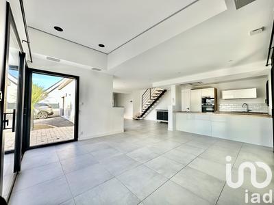 Maison - 137 m² - 8 pièces