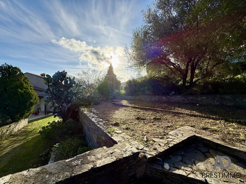 Villa - 215 m² - 7 pièces