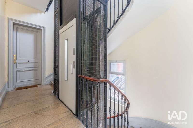 Appartement - 208 m² - 6 pièces