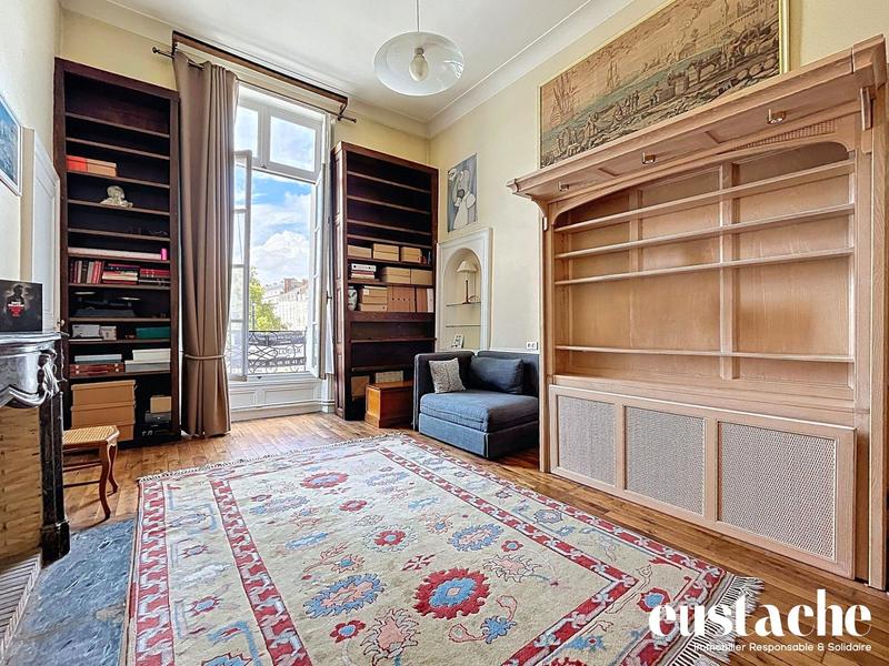 Appartement - 140 m² - 4 pièces