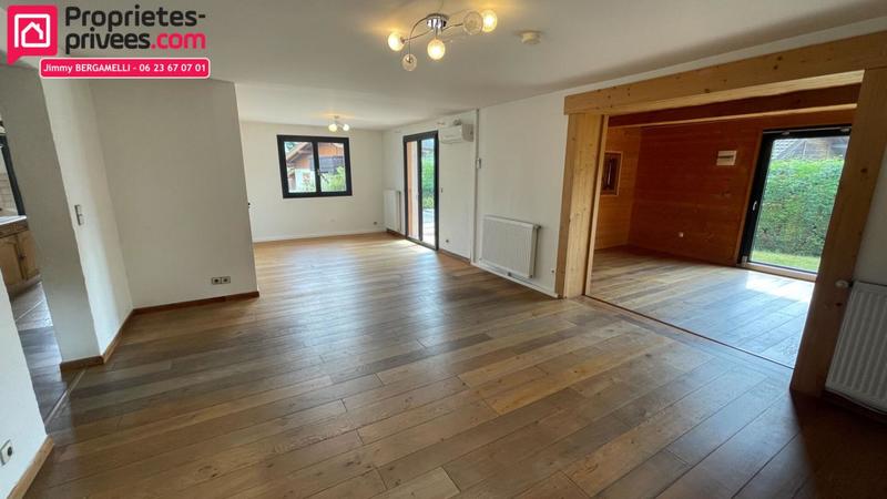 Maison - 210 m² - 6 pièces