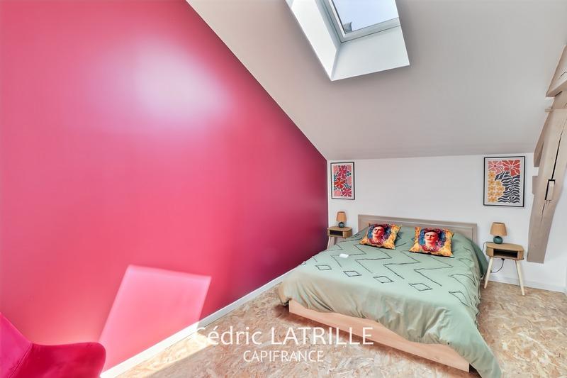 Maison - 248 m² - 12 pièces