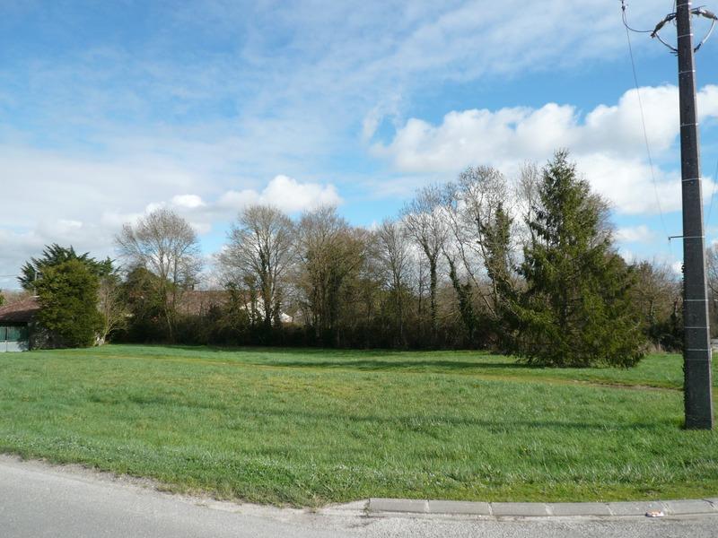 Terrain constructible - 1 508 m²
