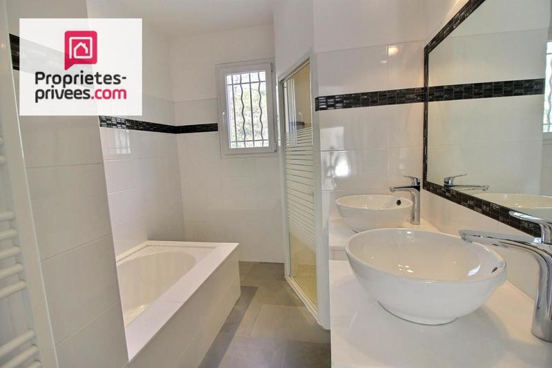 Villa - 130 m² - 6 pièces