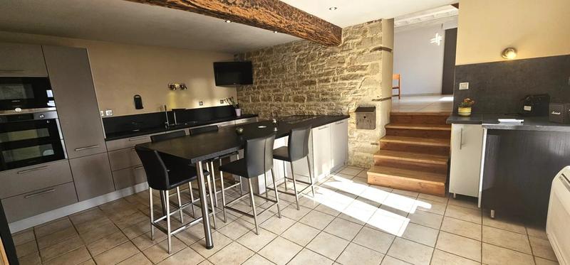 Maison - 224 m² - 7 pièces