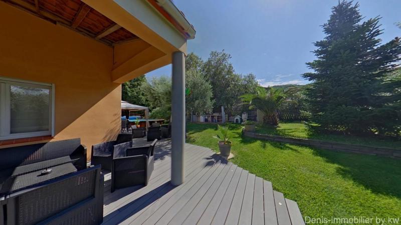 Villa - 172 m² - 6 pièces