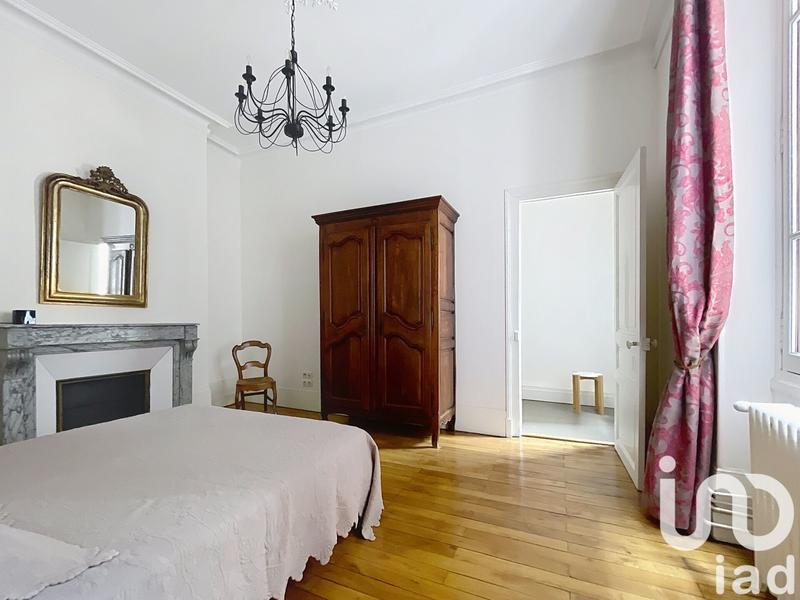 Appartement - 144 m² - 5 pièces