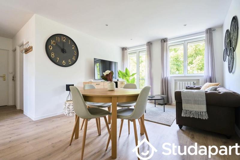 Chambre - 10 m² - 1 pièce