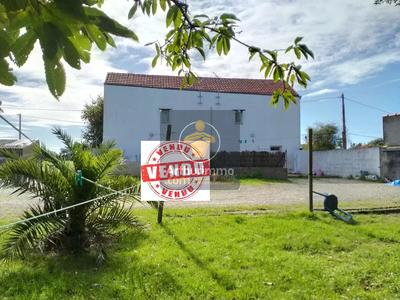 Maison - 102 m² - 6 pièces