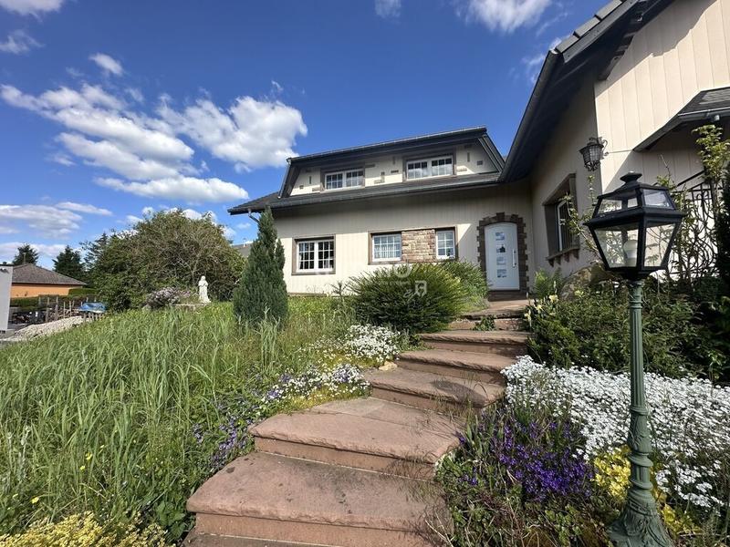 Maison - 178 m² - 5 pièces