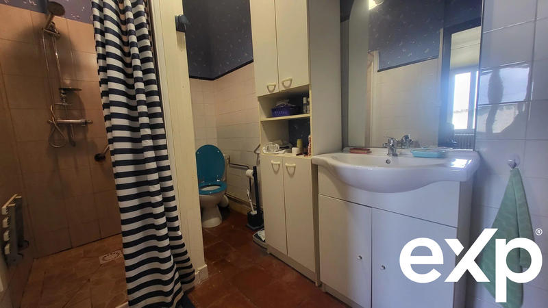 Maison - 213 m² - 8 pièces