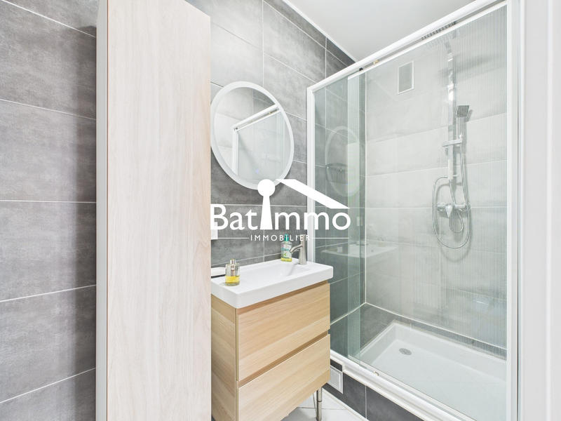 Appartement - 96 m² - 5 pièces