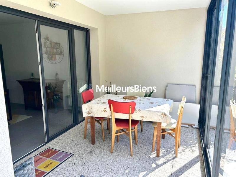 Appartement - 99 m² - 4 pièces