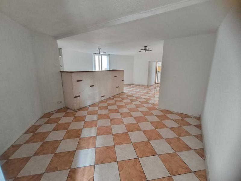 Maison - 104 m² - 4 pièces