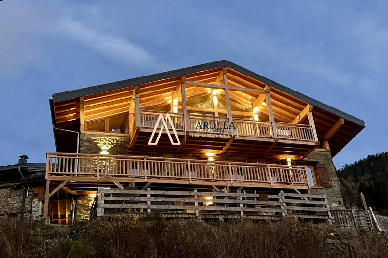 Châlet - 228 m² - 11 pièces