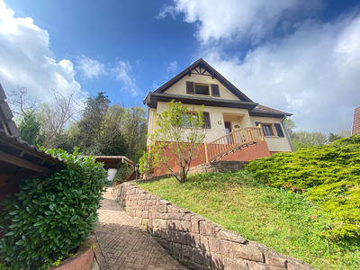 Maison - 127 m² - 6 pièces