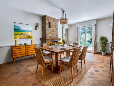 Maison - 272 m² - 8 pièces