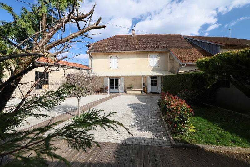 Maison de village - 180 m² - 6 pièces