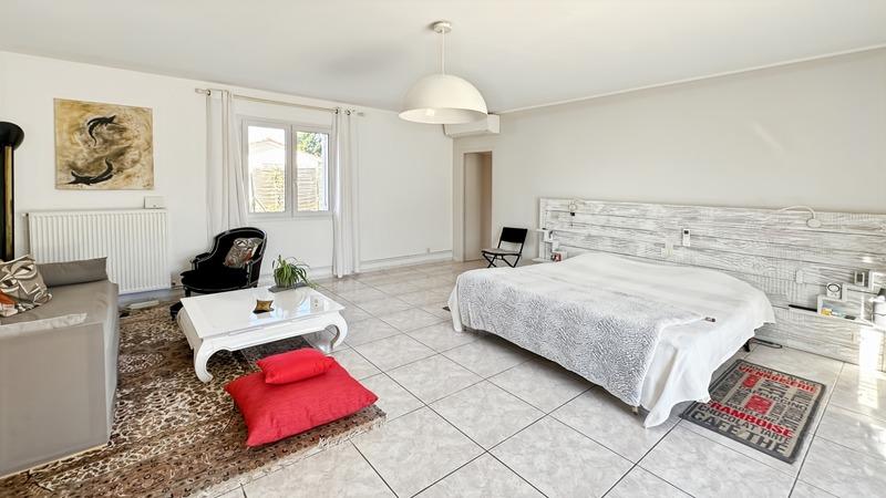 Maison - 205 m² - 6 pièces