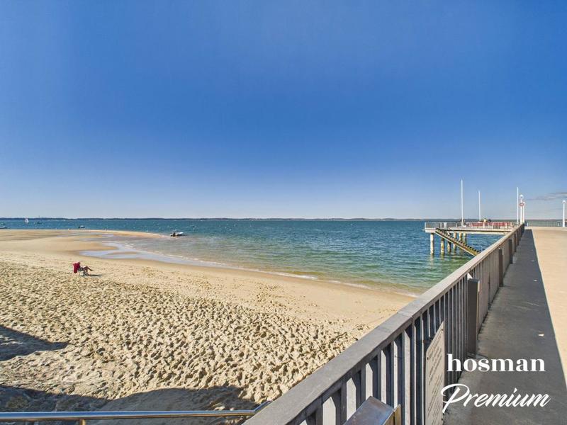 Maison - 300 m² - 10 pièces