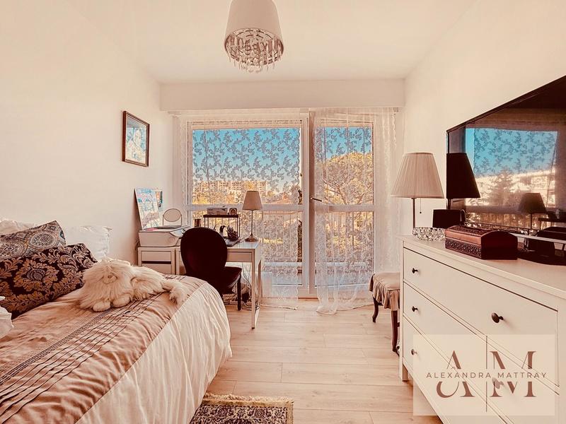 Appartement - 89 m² - 5 pièces