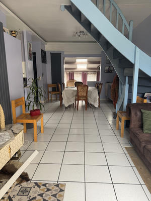 Maison - 89 m² - 6 pièces