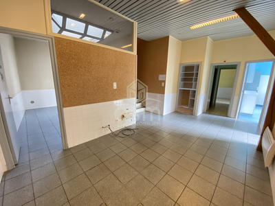 Bureau - 153 m² - 9 pièces