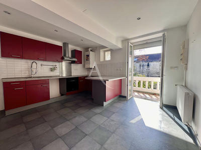 Appartement - 84 m² - 4 pièces