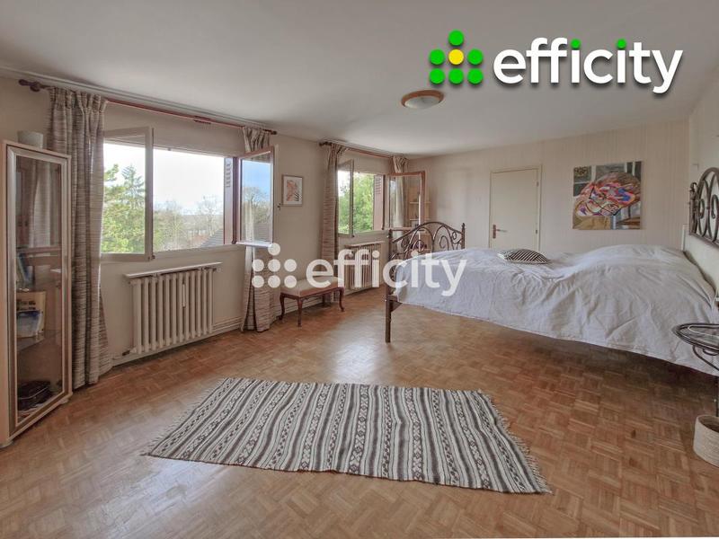 Maison - 180 m² - 5 pièces