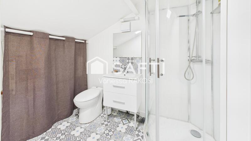 Maison - 265 m² - 9 pièces