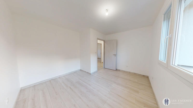 Appartement - 100 m² - 4 pièces