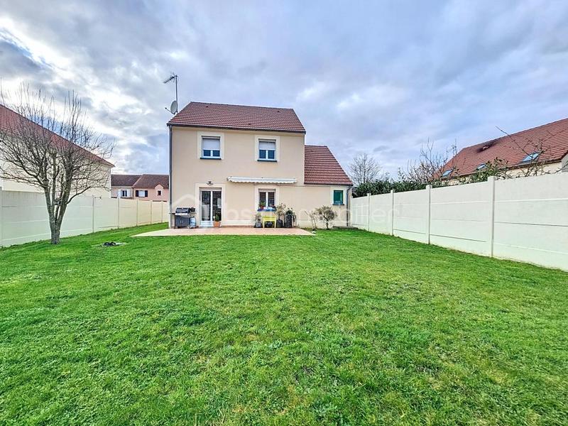 Maison - 97 m² - 6 pièces