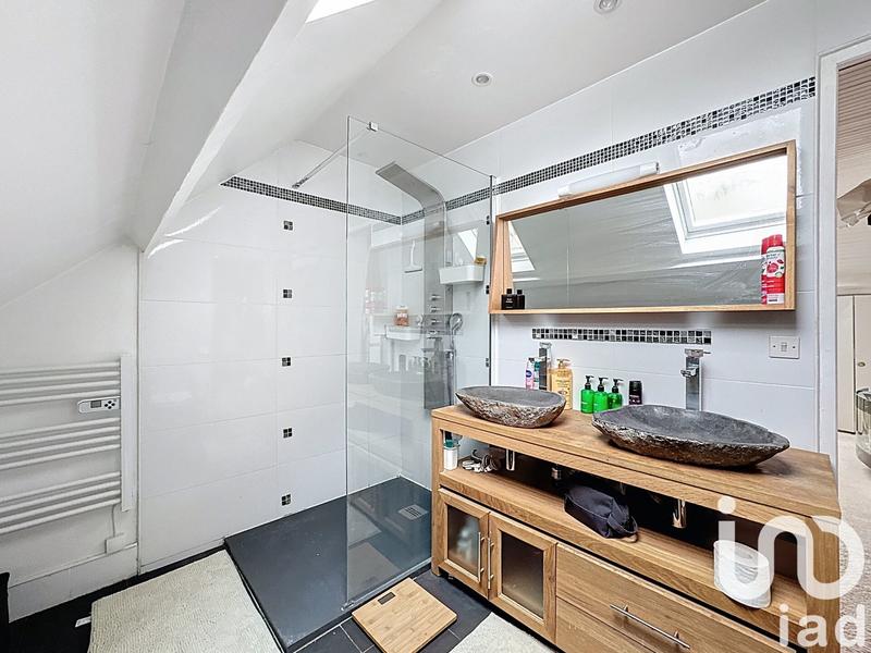 Maison - 180 m² - 8 pièces