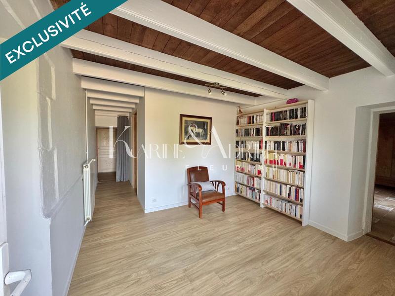 Maison - 216 m² - 7 pièces