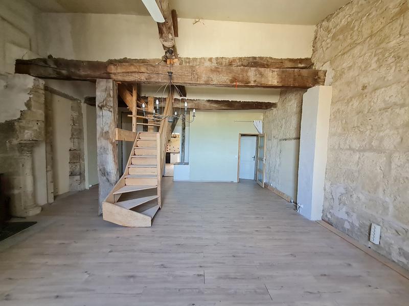 Maison - 231 m² - 7 pièces