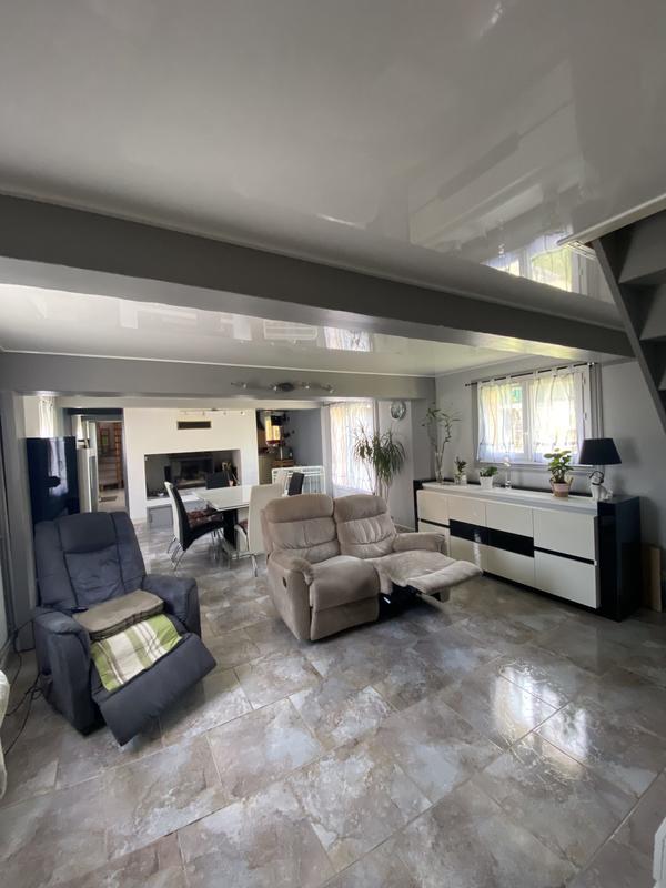 Maison - 225 m² - 7 pièces