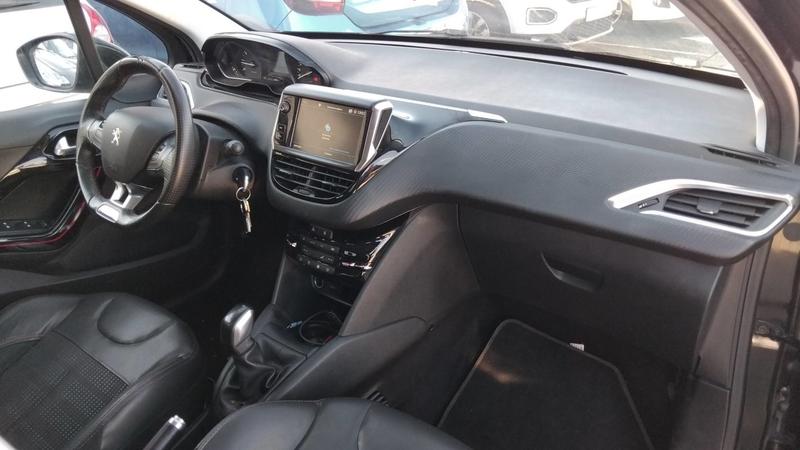 Peugeot 208 I 1.2 PureTech 110 Gt-Line