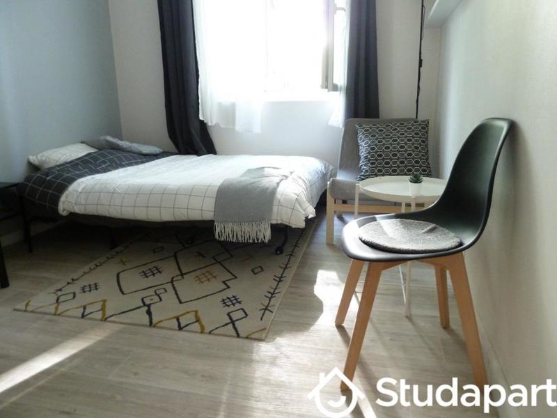 Chambre - 11 m² - 1 pièce