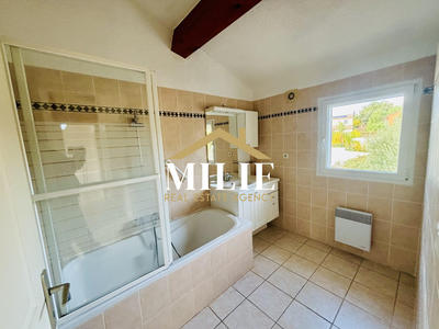 Maison - 82 m² - 3 pièces