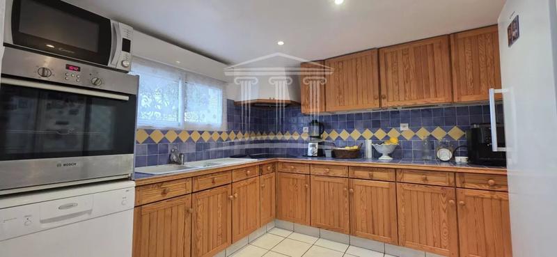 Maison - 99 m² - 4 pièces