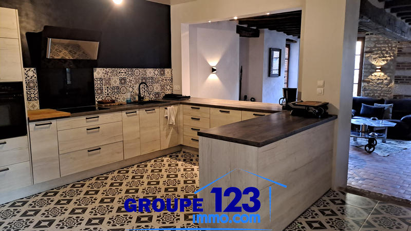 Maison - 225 m² - 6 pièces